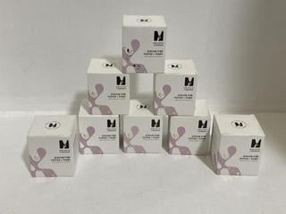 Lot 879  
            Chesterfield SR46 - Parcel Delivery Only 
                
8 X HOLISTIC LONDON AFRICAN PINK PEPPER + PEONY SCENTED SOY CANDLE - TOTAL LOT OR...