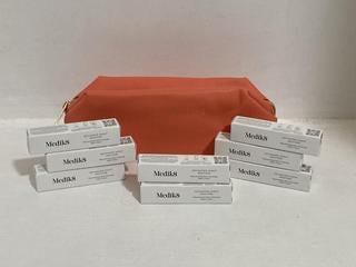 Lot 893  
            Chesterfield SR46 - Parcel Delivery Only 

                
8 X MEDIK8 ADVANCED RESTORE NIGHT CREAM 5ML - MAKEUP BAG INCLUDED (LOCATION: H4)