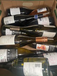Lot 112  
            Chesterfield SR40 - Collection or Optional Delivery Available 

                
12 X ASSORTED BOTTLES OF WINE TO INCLUDE WIRRA WIRRA, MACON-LUGNY AND DELUXE (LOC...