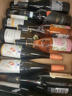 Lot 124  
            Chesterfield SR40 - Collection or Optional Delivery Available 

                
12 X ASSORTED BOTTLES OF WINE TO INCLUDE DEIDESHEIMER WEINMANUFAKTUR AND BONOT PE...