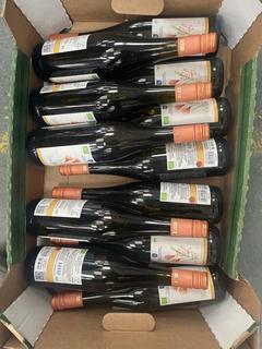 Lot 134  
            Chesterfield SR40 - Collection or Optional Delivery Available 

                
12 X BOTTLES OF DEIDESHEIMER WEINMANUFAKTUR RIESLING (LOCATION: SR39)(18+ ID MAY ...