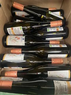 Lot 147  
            Chesterfield SR40 - Collection or Optional Delivery Available 

                
12 X BOTTLES OF DEIDESHEIMER WEINMANUFAKTUR RIESLING (LOCATION: SR39)(18+ ID MAY ...