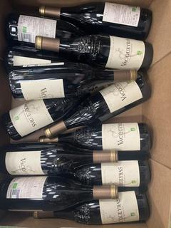 Lot 199  
            Chesterfield SR40 - Collection or Optional Delivery Available 

                
12 X BOTTLES OF VACQUEYRAS CRU DE LA VALLEE DU RHONE 2022 (LOCATION: SR39)(18+ ID...