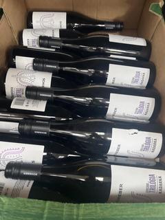 Lot 202  
            Chesterfield SR40 - Collection or Optional Delivery Available 

                
12 X BOTTLES OF SCHIEBER TRILOGIA KADARKA (LOCATION: SR39)(18+ ID MAY BE REQUIRED...