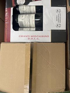 Lot 210  
            Chesterfield SR40 - Collection or Optional Delivery Available 

                
12 X ASSORTED BOTTLES OF WINE TO INCLUDE SCHIEBER AND MEDICI RICCARDI (LOCATION: ...