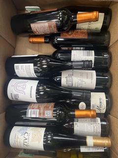 Lot 231  
            Chesterfield SR40 - Collection or Optional Delivery Available 

                
12 X ASSORTED BOTTLES OF WINE TO INCLUDE ENCOSTAS DE CAIZ, DON SILVESTRE AND VACQ...