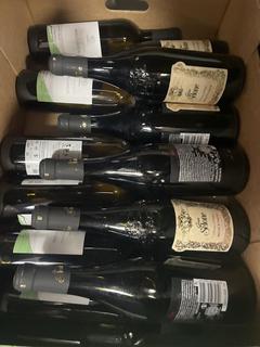 Lot 250  
            Chesterfield SR40 - Collection or Optional Delivery Available 

                
12 X ASSORTED BOTTLES OF WINE TO INCLUDE GRAN SELONE AND BONELLI (LOCATION: SR39)...