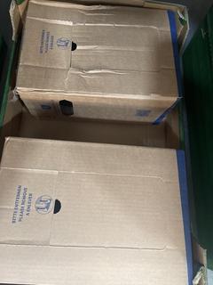 Lot 259  
            Chesterfield SR40 - Collection or Optional Delivery Available 

                
12 X BOTTLES OF DEIDESHEIMER WEINMANUFAKTUR RIESLING (LOCATION: SR39)(18+ ID MAY ...