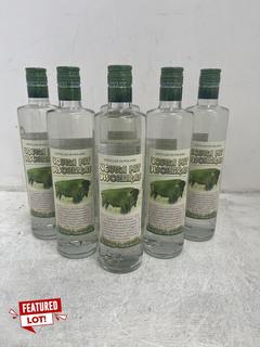 Lot 37  
            Chesterfield SR40 - Collection or Optional Delivery Available 
                
6 X BOTTLES OF VODKA MIT BISONGRAS 0.70L ABV 40% (LOCATION: SR39)(18+ ID MAY BE R...