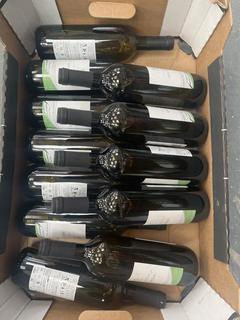 Lot 52  
            Chesterfield SR40 - Collection or Optional Delivery Available 

                
12 X ASSORTED BOTTLES OF WINE TO INCLUDE CALDORA AND DEIDESHEIMER WEINMANUFAKTUR ...