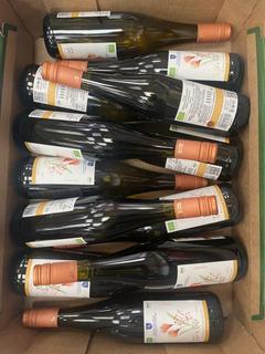 Lot 57  
            Chesterfield SR40 - Collection or Optional Delivery Available 

                
12 X ASSORTED BOTTLES OF WINE TO INCLUDE CALDORA AND DEIDESHEIMER WEINMANUFAKTUR ...