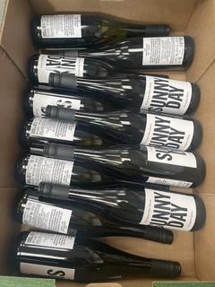 Lot 64  
            Chesterfield SR40 - Collection or Optional Delivery Available 

                
12 X BOTTLES OF SUNNY DAY SAUVIGNON BLANC (LOCATION: SR39)(18+ ID MAY BE REQUIRED...