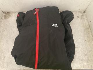 Lot 110  
            Chesterfield SR40 - Parcel Delivery Only 

                
ZONE 3 WATERPROOF JACKET IN BLACK SIZE XL (LOCATION: B RACKING )