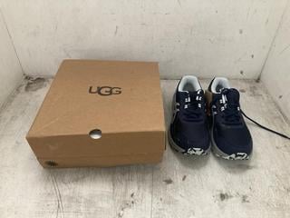 Lot 125  
            Chesterfield SR40 - Parcel Delivery Only 

                
UGG LOWMEL SHOES IN SIZE UK 5 TO INCLUDE ASICS ORTHOLITE 10 GEL VENTURE SHOES IN ...