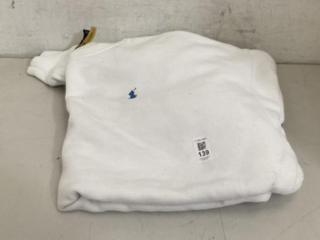 Lot 139  
            Chesterfield SR40 - Parcel Delivery Only 

                
POLO RALPH LAUREN SWEATSHIRT IN WHITE SIZE M (LOCATION: B RACKING )