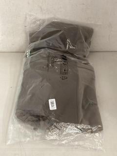 Lot 57  
            Chesterfield SR40 - Parcel Delivery Only 

                
RIDGELINE COAT BROWN SIZE M (LOCATION: B RACKING )