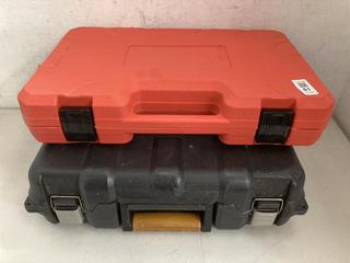 Lot 61  
            Chesterfield SR40 - Parcel Delivery Only 

                
PLIER TOOL KIT TO INCLUDE WORX DRILL (LOCATION: B RACKING )