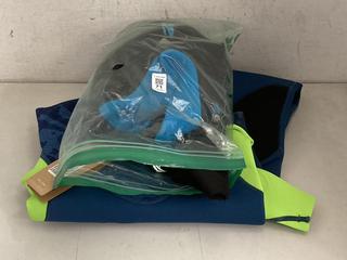 Lot 71  
            Chesterfield SR40 - Parcel Delivery Only 

                
GUL CONTOUR 3:2 WETSUIT IN BLACK/BLUE SIZE 9-10YRS TO INCLUDE GUL RESPONSE ECHO W...