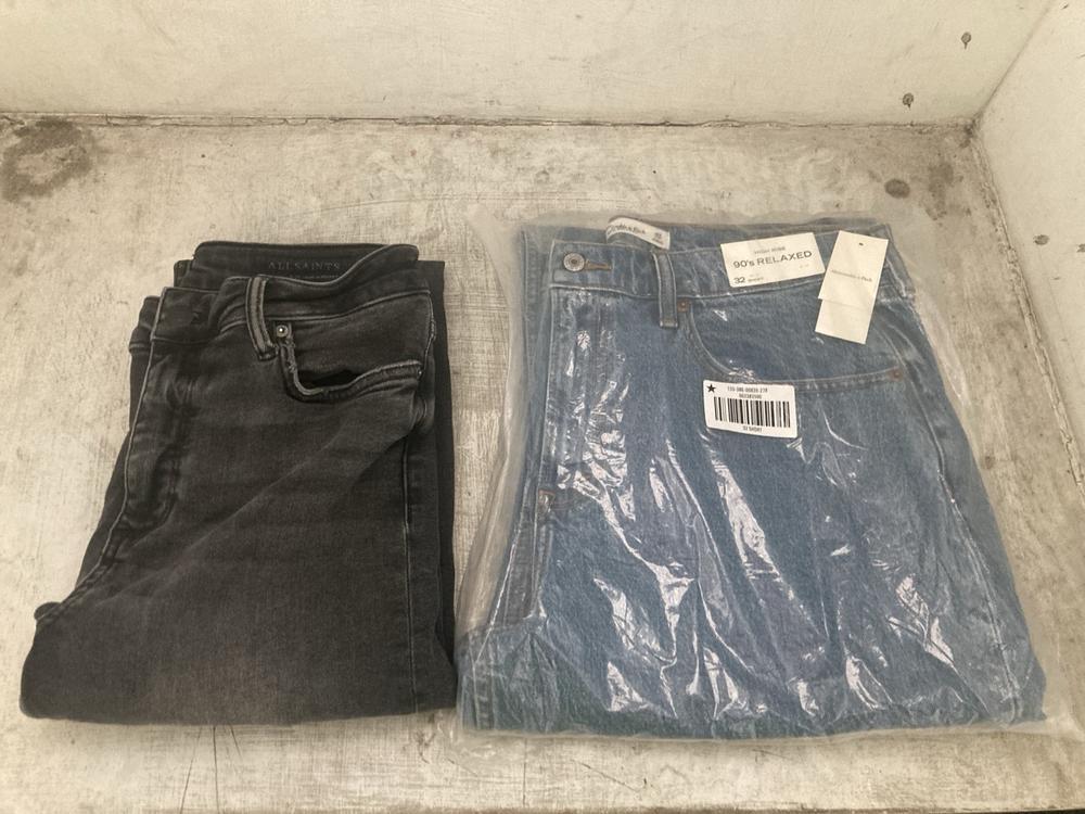 Lot 81  
            Chesterfield SR40 - Parcel Delivery Only 

                
ALL SAINTS JEANS IN BLACK SIZE W28 TO INCLUDE ABERCROMBIE AND FITCH HIGH RISE 90S...