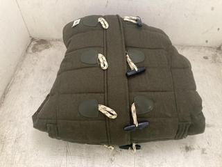 Lot 88  
            Chesterfield SR40 - Parcel Delivery Only 

                
SUPERDRY COAT IN GREEN SIZE UK 14 (LOCATION: B RACKING )