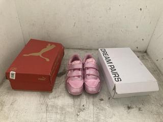 Lot 92  
            Chesterfield SR40 - Parcel Delivery Only 

                
3 X ASSORTED SHOES TO INCLUDE PUMA TRAINERS IN WHITE SIZE 4.5 (LOCATION: B RACKING )