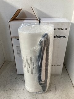 Lot 1002  
            Marchington SR18 - Parcel Delivery Only 
                
2 X COMFORT MEMORY FOAM TOPPER WITH STRAPS - SIZE: 120CM X 200CM X 4CM: LOCATION ...
