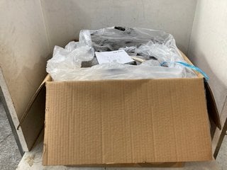 Lot 1018  
            Marchington SR18 - Parcel Delivery Only 
                
2 X FEANDREA PCT40W CAT TREES WITH SCRATCHING POST AND RAMP - COMBINED ORIGINAL R...