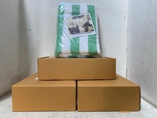 Lot 1030  
            Marchington SR18 - Parcel Delivery Only 
                
4 X SETS OF 2 CABANA STRIPE SEAFOAM GREEN BEACH TOWELS: LOCATION - BR2