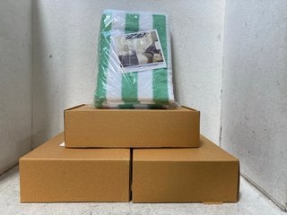 Lot 1049  
            Marchington SR18 - Parcel Delivery Only 

                
4 X SETS OF 2 CABANA STRIPE SEAFOAM GREEN BEACH TOWELS: LOCATION - BR3