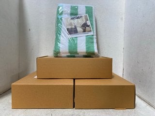 Lot 1052  
            Marchington SR18 - Parcel Delivery Only 

                
4 X SETS OF 2 CABANA STRIPE SEAFOAM GREEN BEACH TOWELS: LOCATION - BR3