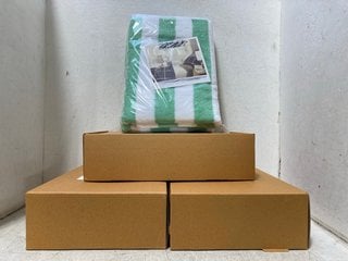 Lot 1054  
            Marchington SR18 - Parcel Delivery Only 

                
4 X SETS OF 2 CABANA STRIPE SEAFOAM GREEN BEACH TOWELS: LOCATION - BR3