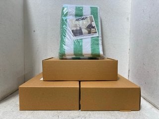 Lot 1061  
            Marchington SR18 - Parcel Delivery Only 

                
4 X SETS OF 2 CABANA STRIPE SEAFOAM GREEN BEACH TOWELS: LOCATION - BR4