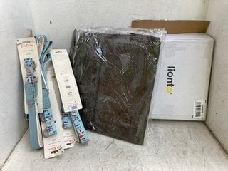 Lot 1073  
            Marchington SR18 - Parcel Delivery Only 

                
QTY OF ASSORTED PET ITEMS TO INCLUDE CATH KIDSTON LARGE PRINTED DOG LEAD: LOCATIO...