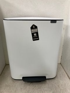 Lot 1204  
            Marchington SR18 - Parcel Delivery Only 

                
BRABANTIA BO PEDAL BIN IN SILVER - ORIGINAL RRP:£210: LOCATION - BR13