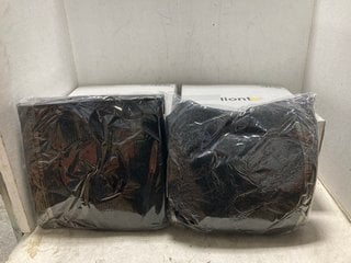 Lot 1219  
            Marchington SR18 - Parcel Delivery Only 

                
5 X LIONTO PET BEDS - SIZE: 35CM X 11CM X 35CM: LOCATION - BR16