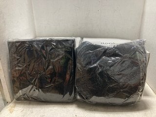 Lot 1220  
            Marchington SR18 - Parcel Delivery Only 

                
5 X LIONTO PET BEDS - SIZE: 35CM X 11CM X 35CM: LOCATION - BR16