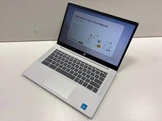 Lot 82  
            Nationwide - Parcel Delivery Only 

                
HP CHROME OS 128 GB LAPTOP IN GLACIER SILVER: MODEL NO 9Z6X9EA (WITH BOX & CHARGI...
