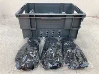 Lot 1002  
            Marchington SR14 - Parcel Delivery Only 

                
QTY OF BLACK PROTECTIVE GLOVES: LOCATION - F5