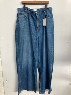 Lot 1006  
            Marchington SR14 - Parcel Delivery Only 

                
REFORMATION RUI LIVED-IN WIDE LEG BAGGY JEANS - SIZE 32 - ORIGINAL RRP £178: LOCA...