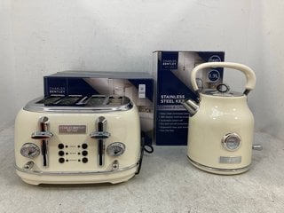 Lot 1010  
            Marchington SR14 - Parcel Delivery Only 

                
CHARLES BENTLEY STAINLESS STEEL TOASTER IN CREAM & CHROME TO INCLUDE CHARLES BENT...
