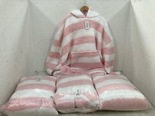 Lot 1013  
            Marchington SR14 - Parcel Delivery Only 

                
4 X CHUNKY SHERPA STRIPE SNUGGLE HOODIES IN WHITE/PINK - ONE SIZE - COMBINED ORIG...