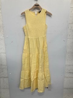 Lot 1068  
            Marchington SR14 - Parcel Delivery Only 

                
NOBODYS CHILD SLEEVELESS SHARLIE MIDAXI DRESS IN YELLOW - UK SIZE 10: LOCATION - F9