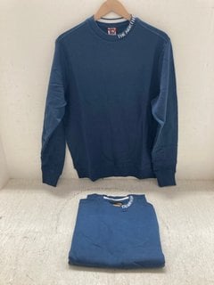 Lot 114  
            Marchington SR14 - Parcel Delivery Only 
                
2 X THE NORTH FACE MENS ZUMU CREW SWEATSHIRTS IN SHADY BLUE - SIZE LARGE - COMBIN...