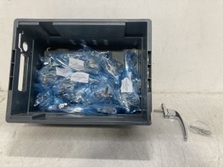 Lot 1165  
            Marchington SR14 - Parcel Delivery Only 
                
QTY OF SWEET ESPAG HANDLES IN CRANKED CHROME 35MM LEFT: LOCATION - F12