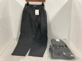 Lot 1212  
            Marchington SR14 - Parcel Delivery Only 

                
2 X ICHI IHGOZIVO TROUSERS IN CHECK - UK SIZE 34 COMBINED ORIGINAL RRP £160: LOCA...