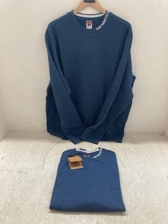 Lot 126  
            Marchington SR14 - Parcel Delivery Only 

                
3 X THE NORTH FACE MENS ZUMU CREW SWEATSHIRTS IN SHADY BLUE - SIZE SMALL - COMBIN...