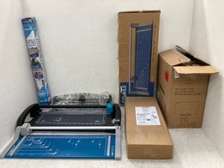 Lot 1276  
            Marchington SR14 - Parcel Delivery Only 

                
QTY OF ASSORTED ITEMS TO INCLUDE DAHLE 508 TRIMMER: LOCATION - F17