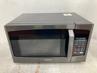 Lot 1287  
            Marchington SR14 - Parcel Delivery Only 

                
TOSHIBA MICROWAVE OVEN - MODEL MLEM23P(BS): LOCATION - F18
