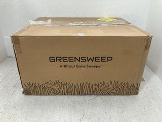 Lot 1314  
            Marchington SR14 - Parcel Delivery Only 

                
GREENSWEEP ARTIFICIAL GRASS SWEEPER: LOCATION - E19