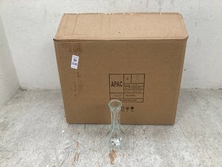 Lot 1341  
            Marchington SR14 - Parcel Delivery Only 

                
BOX OF ALISON BUD CLEAR VASES: LOCATION - E17
